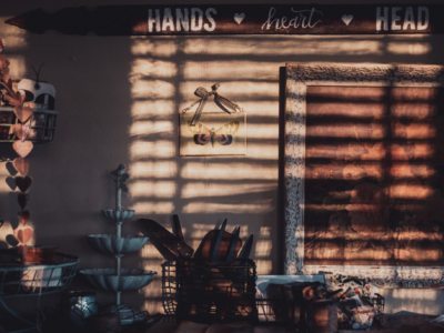 The Ultimate Guide: DIY Wall Decor Ideas for Small Apartments